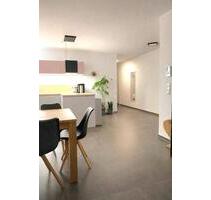 3 Zimmer Wohnung - 1.050,00&nbsp;EUR Kaltmiete, ca.&nbsp; 85,00&nbsp;m&sup2; in Sulz am Neckar (PLZ: 72172)