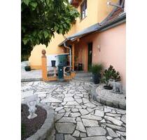 2 Zimmer Altbau Flair Wohnung - 840,00&nbsp;EUR Kaltmiete, ca.&nbsp; 75,18&nbsp;m&sup2; in Hirschaid (PLZ: 96114)