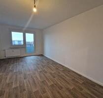 *Ab 01.03.2026* 3-Zimmer-Wohnung im Erdgeschoss mit Balkon & modernem Duschbad - Leipzig Lausen-Grünau
