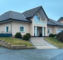 Einfamilienhaus mit Doppelgarage in Kirchberg zu verkaufen - Kirchberg (Hunsrück)