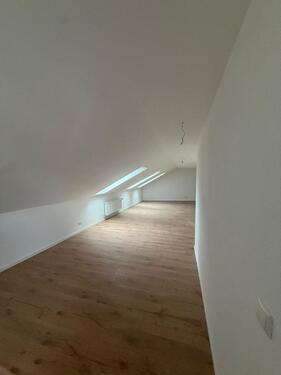 Foto - 4 Zimmer Dachgeschoßwohnung zur Miete in Niederaichbach