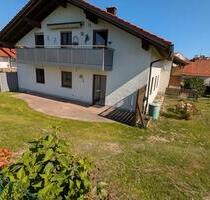 Schöne, ruhige 3-Zimmer-Wohnung mit Garten und Garage ! - Unterneukirchen