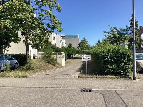 Foto - Überdachte Stellplätze im Hinterhof zu vermieten!