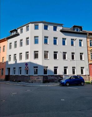 Foto - Mehrfamilienhaus teilweise saniert mit Buagenehmigung