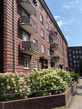 Foto - Charmante, frisch renovierte freie 2,5 Zimmer Altbau Wg v. privat