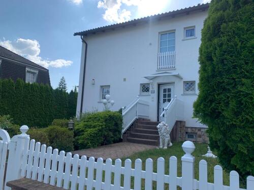 Foto - Einfamilienhaus zur Miete in Wiesbaden