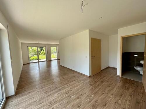 Foto - Helle Erdgeschosswohnung mit Gartenanteil, zentrumsnah