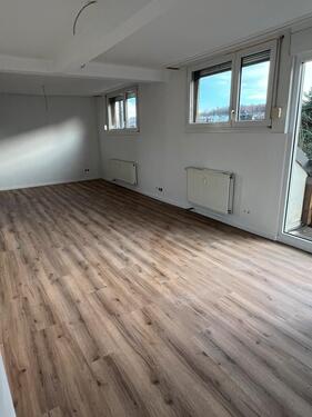 Foto - Kernsanierte 4,5-Zimmer-Wohnung mit Balkon, Bezugfertig