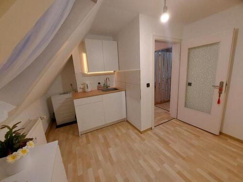 Foto - 1 Zimmer Dachgeschoßwohnung zur Miete in Langenlonsheim