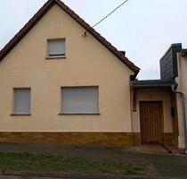 Haus zu verkaufen - 112.000,00&nbsp;EUR Kaufpreis, ca.&nbsp; 116,00&nbsp;m&sup2; in Südliches Anhalt (PLZ: 06388) Pfaffendorf
