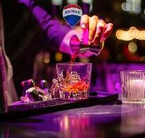 Eingeführte Kneipe in Nähe der Reeperbahn mit unbegrenzter Lizenz – Ablöse: 230.000 € VB - Hamburg Hamburg-Mitte