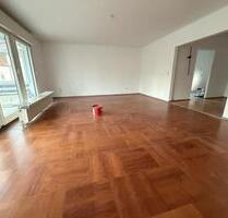 Erdgeschosswohnung mit Wintergarten & eigenem Garten - Sankt Ingbert