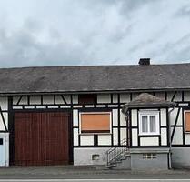 Fachwerkhaus mit großem Grundstück aus dem Jahr 1890 - Bad Berleburg