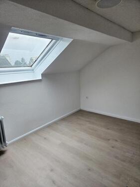 Foto - 2 ZKB Dachgeschosswohnung - 900,00&nbsp;EUR Kaltmiete, ca.&nbsp; 70,00&nbsp;m&sup2;