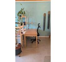 Regensburg: Hundefreundlicher Arbeitsplatz mit Küche, Garten & Flexi-Mietzeit Regensburg: Hundefreundlicher Arbeitsplatz mit Küche, Garten & Flexi-Mietzeit