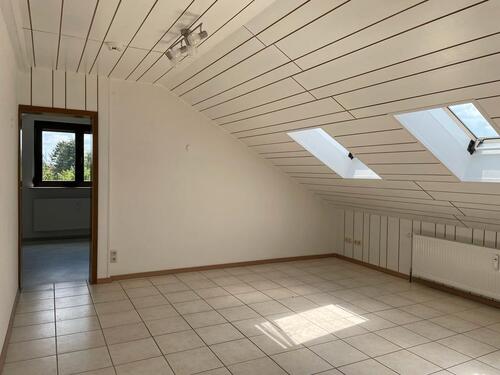Foto - 2 Zimmer Dachgeschoßwohnung zur Miete in Poppenhausen