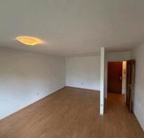 Große 1-Zimmer-Wohnung - 700,00&nbsp;EUR Kaltmiete, ca.&nbsp; 39,00&nbsp;m&sup2; in Ingolstadt (PLZ: 85053) Südost
