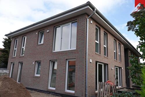 Foto - Ansprechende und hochwertige 3-Zimmer-Obergeschosswohnung mit Einbauküche am Stadtrand von Esens!