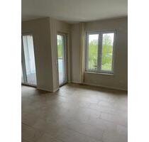 3-Raum Wohnung mit Balkon - 950,00&nbsp;EUR Kaltmiete, ca.&nbsp; 85,00&nbsp;m&sup2; in Waren (Müritz) (PLZ: 17192)