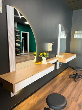 Foto - Arbeitsplatz im Beauty-Studio zu vermieten – Achim Zentrum