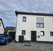 Neubau-Doppelhaushälfte incl. Garage und Einbauküche zu vermieten - Saarlouis