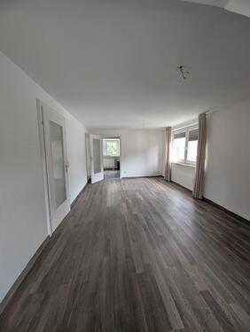 Foto - 2,5-Zimmer-Dachgeschosswohnung - 830,00&nbsp;EUR Kaltmiete, ca.&nbsp; 72,00&nbsp;m&sup2;