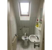 Knuffige Dachgeschosswohnung im 6 Parteienhaus zu vermieten in Herford Elverdissen - Extertal