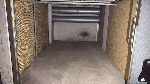 Foto - Garage mit elektrischem Tor - 100,00&nbsp;EUR Miete,