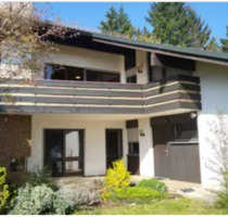 Frisch renovierte 2-Zimmer-Wohnung mit Garten, Garage und Keller - Landau an der Isar