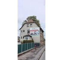 Dreifamilienhaus - 59.999,00&nbsp;EUR Kaufpreis, ca.&nbsp; 148,00&nbsp;m&sup2; in Zella-Mehlis (PLZ: 98544)