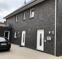 Moderne 2 Zimmer DG Wohnung - 920,00&nbsp;EUR Kaltmiete, ca.&nbsp; 60,00&nbsp;m&sup2; in Oldenburg (PLZ: 26133) Kreyenbrück