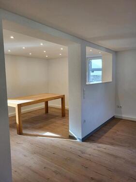 Foto - Wohnhaus mit 6 Zimmern in 97855 Homburg zu vermieten