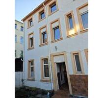 Wohnung in Hof zu vermieten - 240,00 EUR Kaltmiete, ca.  35,00 m² in Hof (PLZ: 95028) Altstadt