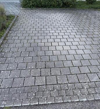 Foto - Parkplatz Stellplatz nahe Flughafen und Messe