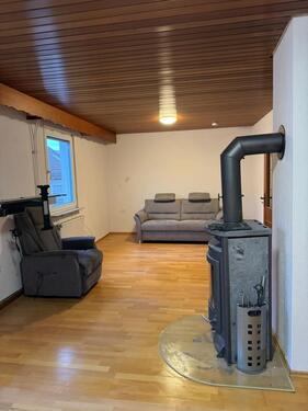 Foto - Schöne 2-Zimmer-Wohnung + Dachgeschoss – möbliert