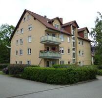 kl. 2 Zi.-WE m. Balkon - 38,9 qm - 3.OG - Fahrstuhl - Einbauküche - Radeberg