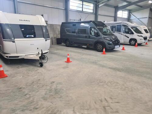 Foto - Stellplatz Unterstellplatz Tiefgaragenplatz