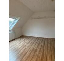 1-Zimmer-Dachgeschosswohnung in Grefrath-Oedt ab 01.11.2025
