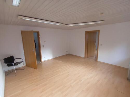 Foto - Bürofläche mit 3 Büros Altbau ebenerdig in Aidlingen