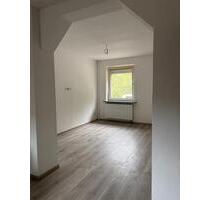 Kernsaniertes Einfamilienhaus - 1.200,00&nbsp;EUR Kaltmiete, ca.&nbsp; 90,00&nbsp;m&sup2; in Übach-Palenberg (PLZ: 52531)