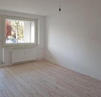 Wir renovieren Sie ziehen ein! Charmante 3-Zimmer-Wohnung im Grünen in Cuxhaven-Süderwisch!