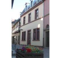 Möbliertes 1, 5 Zimmer Apartment in der Altstadt von Bad Kissingen zu vermieten.