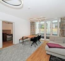 Traumlage direkt am Englischen Garten: Gehobene, lichtdurchflutete 3-Zimmer-Wohnung im Split-Level! - München Schwabing-Freimann