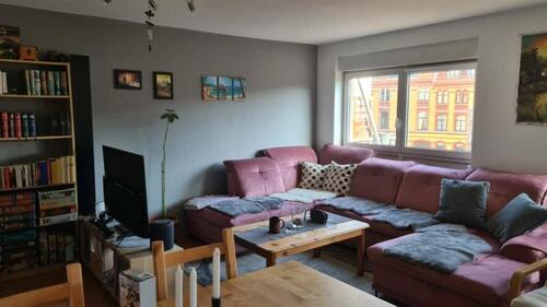 Foto - Zentrale 3-Zimmer-Wohnung mit Balkon & Aufzug in Halle
