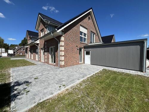 Foto - Vermietung: Erstbezug, moderne Erdgeschosswohnung mit Terrasse und Carport in Westoverledingen
