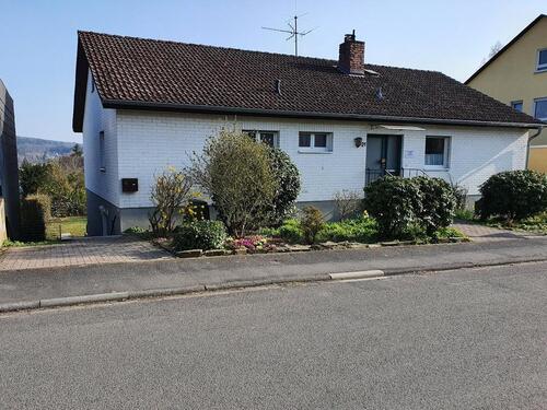 Foto - 2-Familienhaus EFH mit Einliegerwhg. provisionsfrei Taunusstein