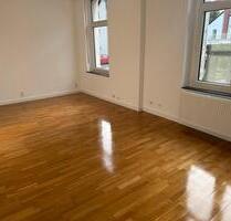 Helle 3-Zimmer-Wohnung mit Balkon in zentraler Lage - Brühl