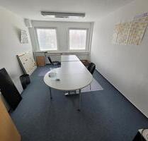 Büro + Praxis + 120 m² + weitere Flächen - Freiberg