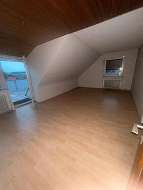Foto - Helle 3-Zimmer-Wohnung mit großem Balkon und Deisterblick – 76 m²