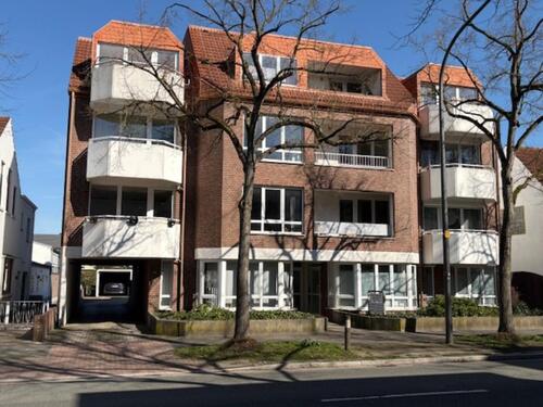 Foto - freiesanierte 2 Zimmer ETW im 1 OG mit Einzelgarage und EBK